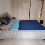 Modern Two Bed Room Flat At Elephant Castle